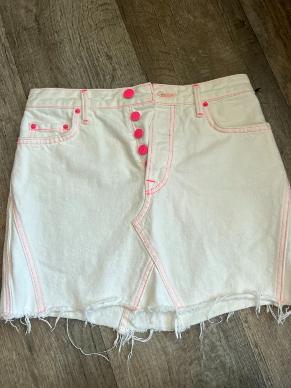 Grlfrnd white‎ jean shorts size 26